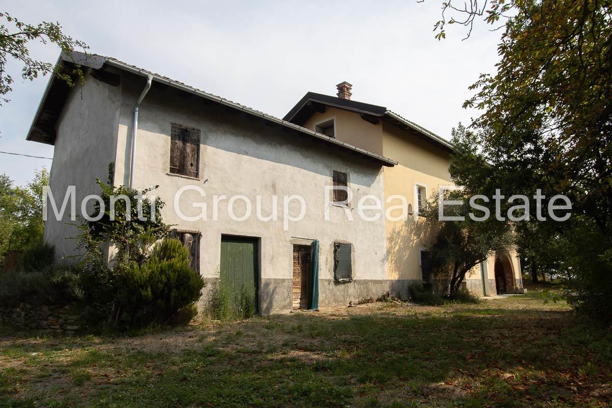 House in Rocca Grimalda - view 1