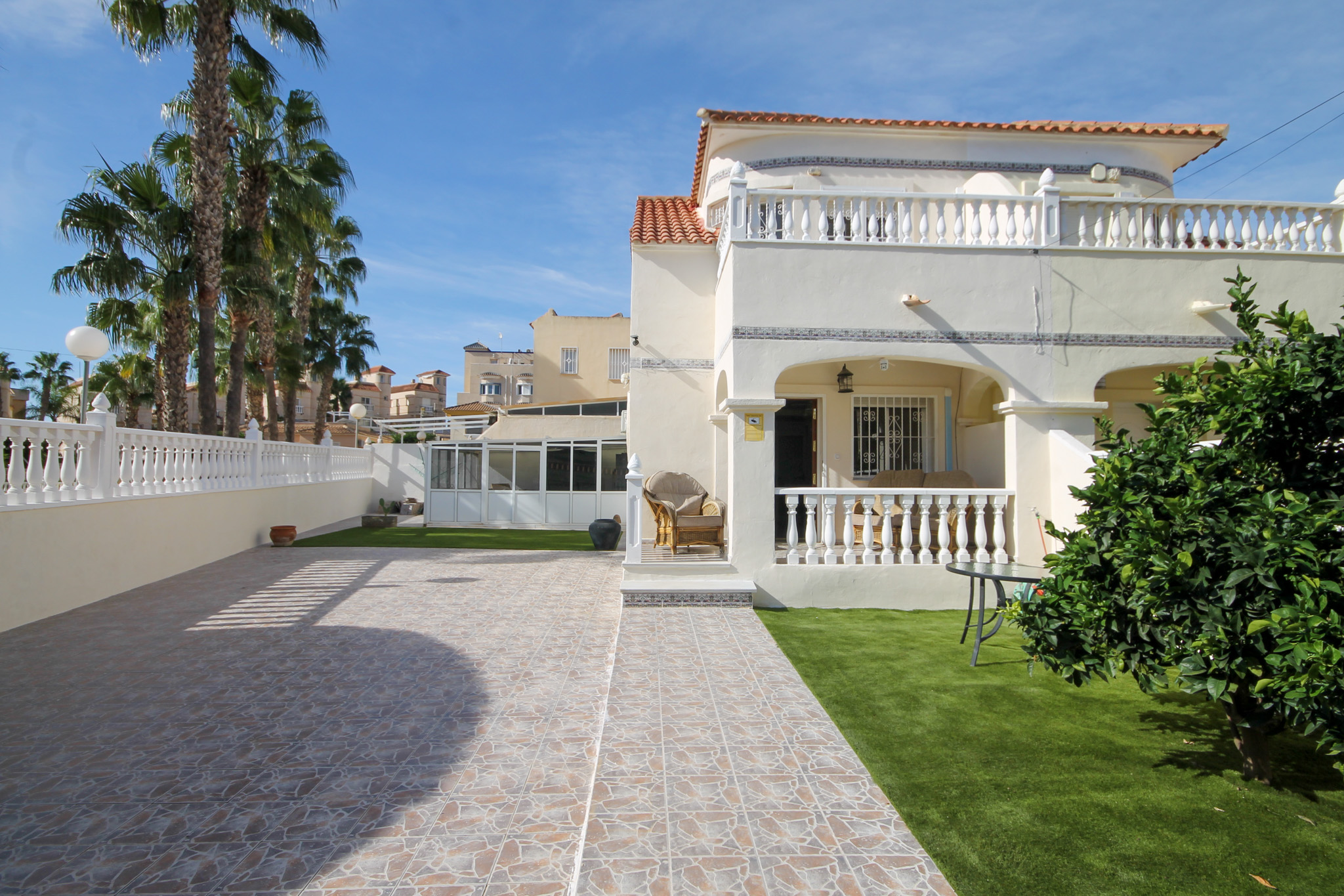 Villa in La Zenia - view 1