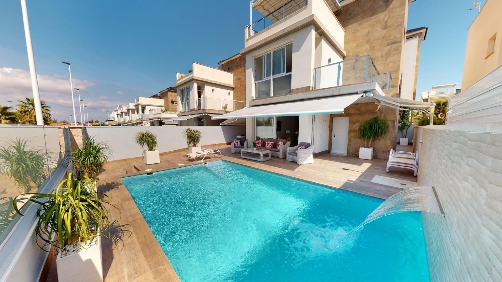 Villa in Torrevieja - view 1