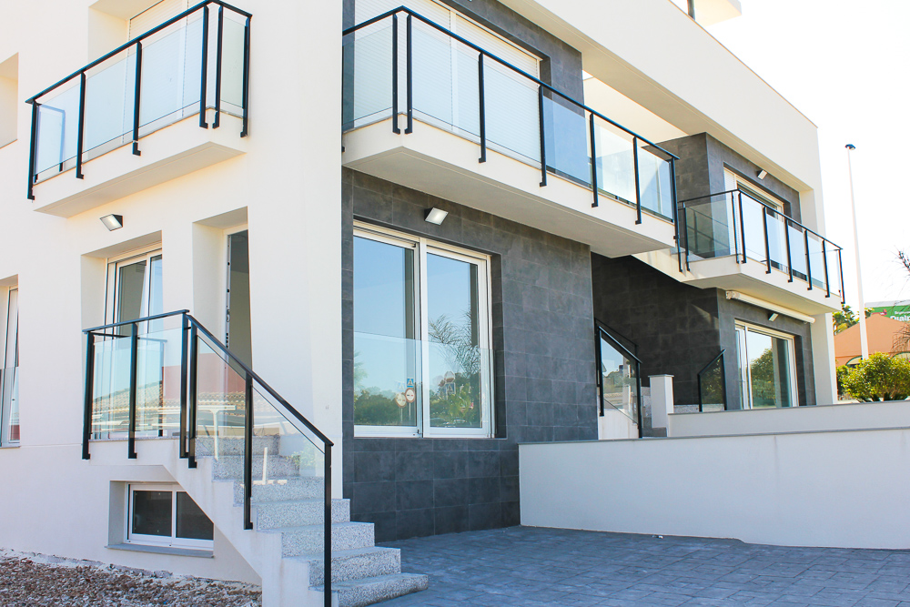 House in Alicante - view 1