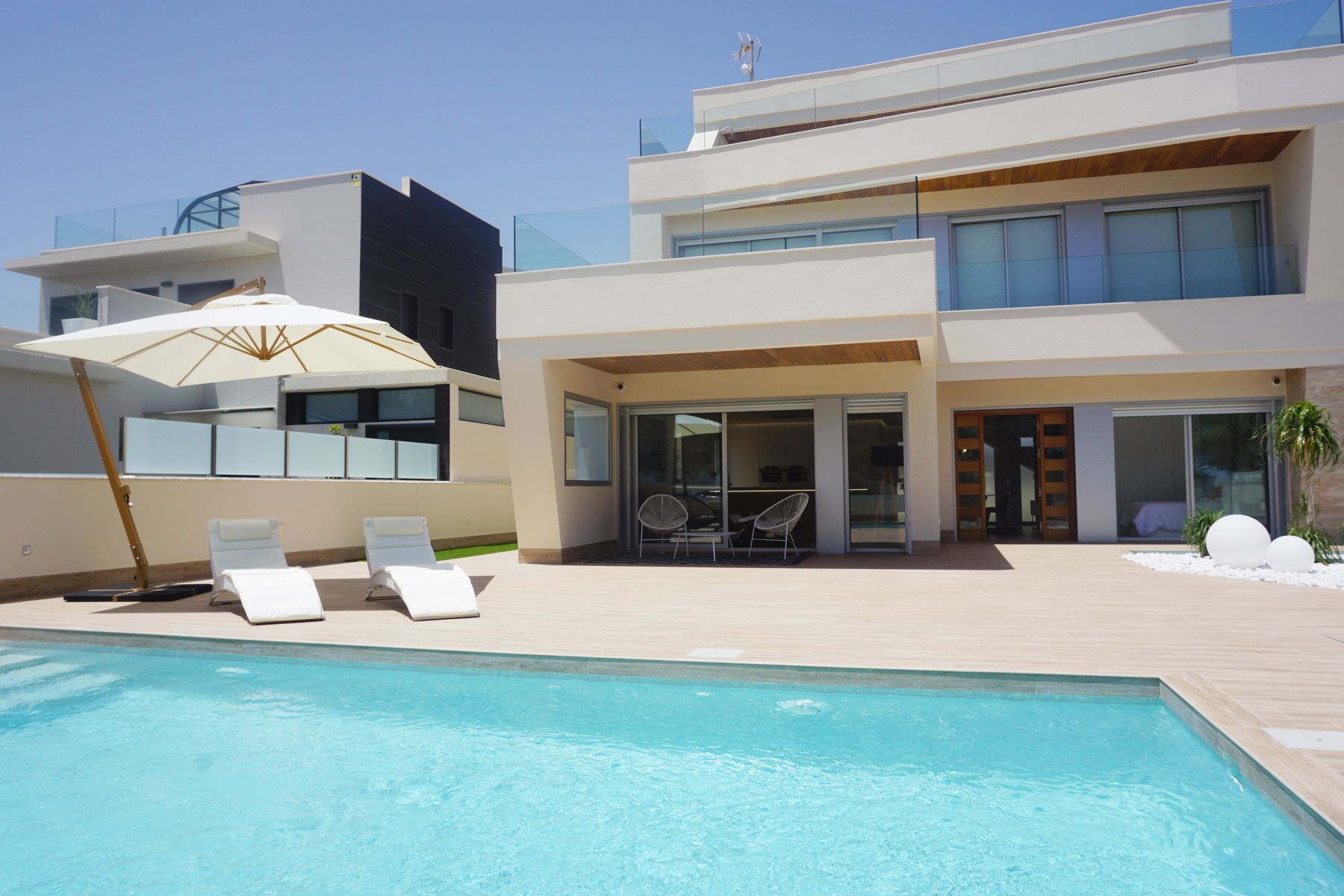 House in Urbanizacion los Balcones - view 1