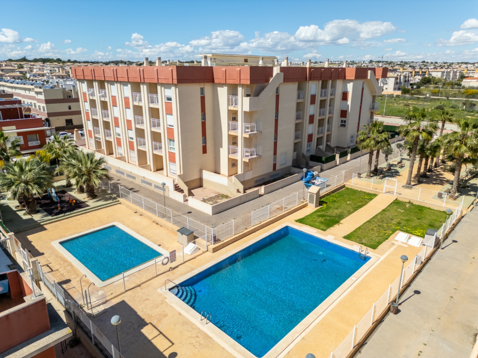 Apartment in Alicante - view 1