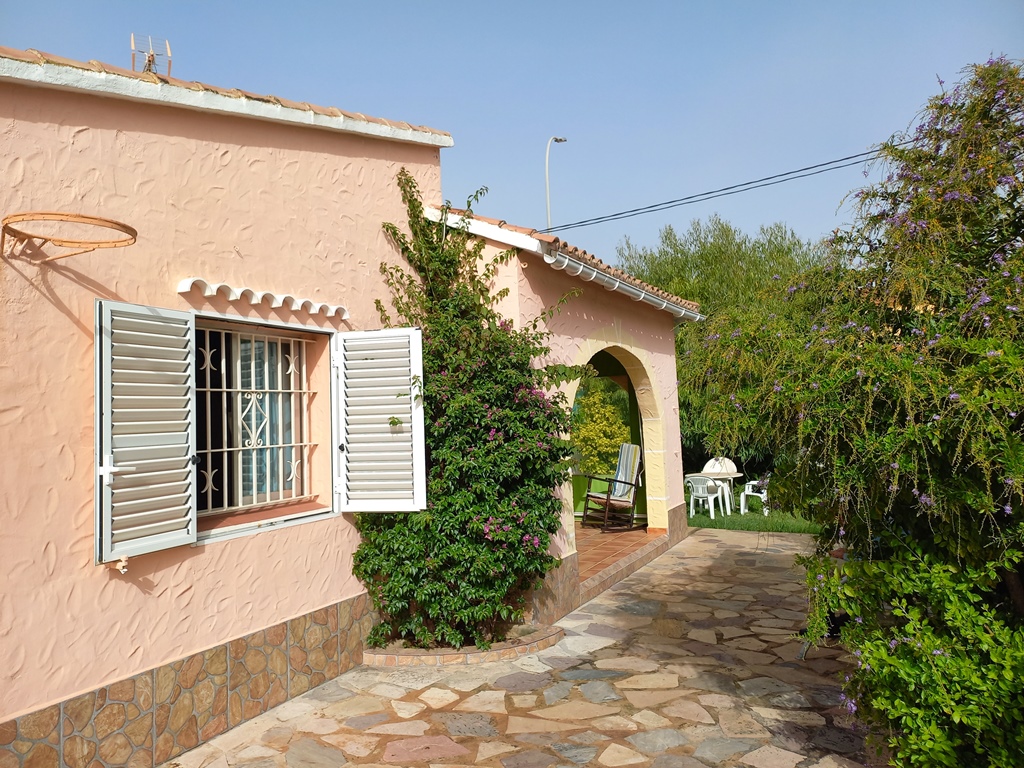 Villa in Alicante - view 1