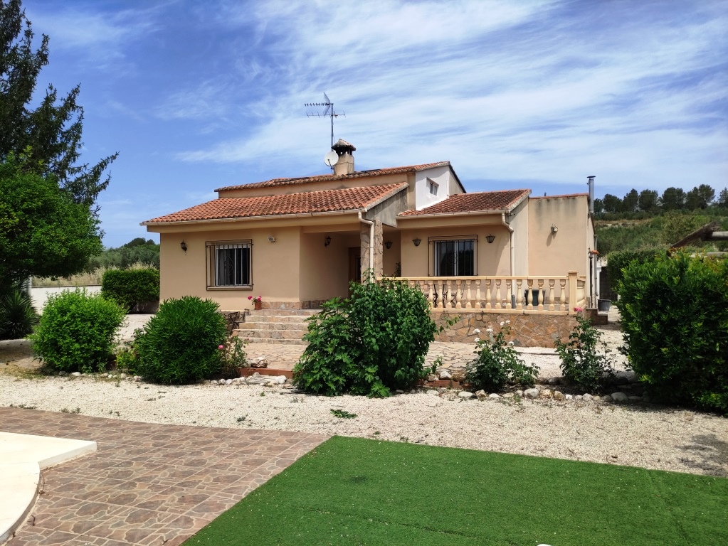 House in Benilloba - view 1