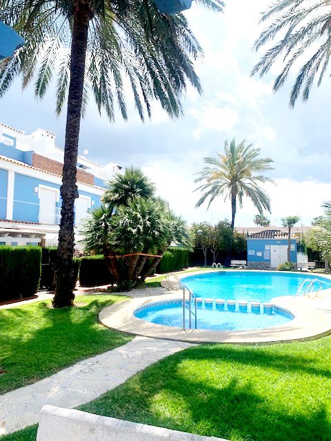 Villa in Alicante - view 1