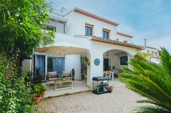 House in Alicante - view 1