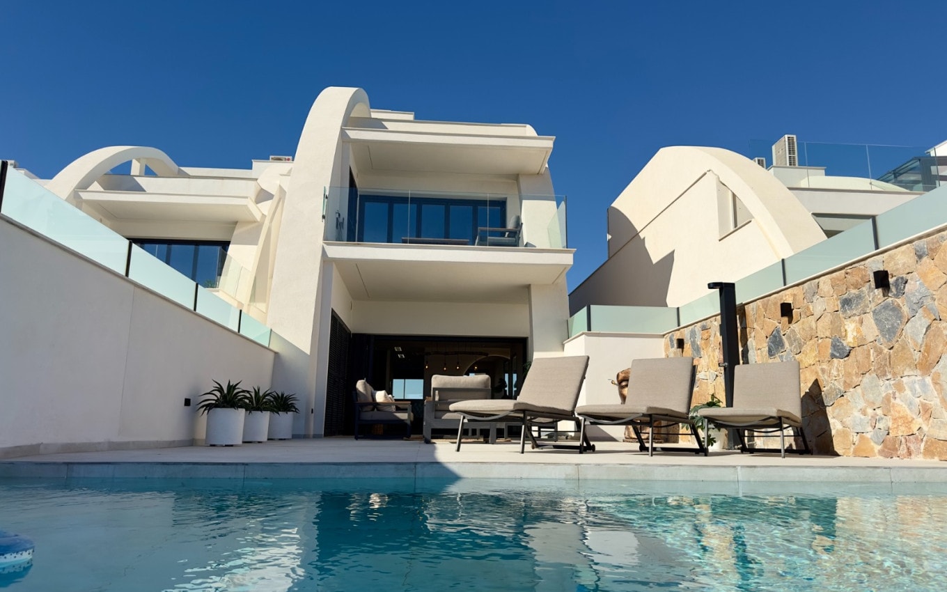 Apartment in Alicante - view 1