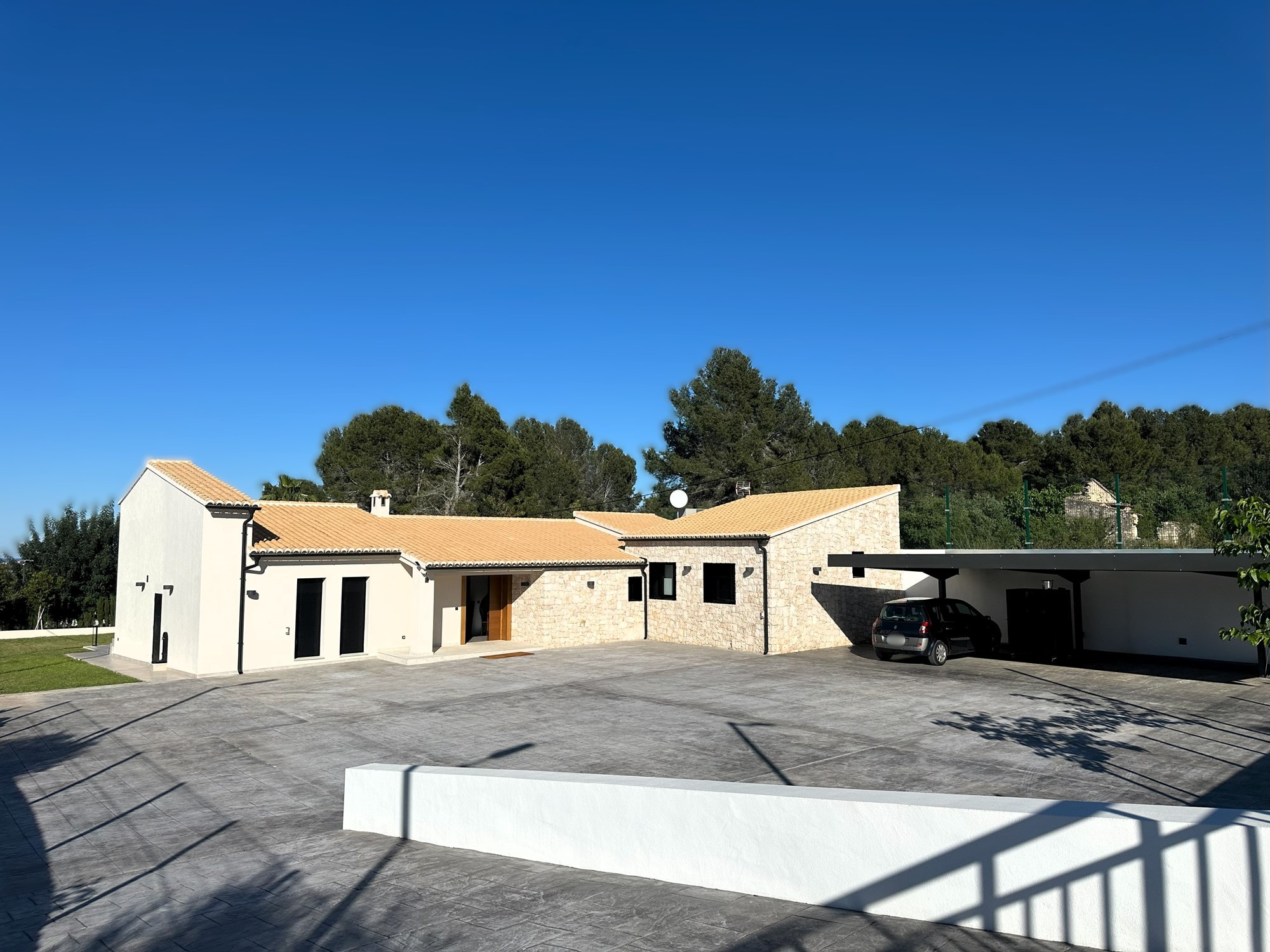 Villa in La Xara - view 1