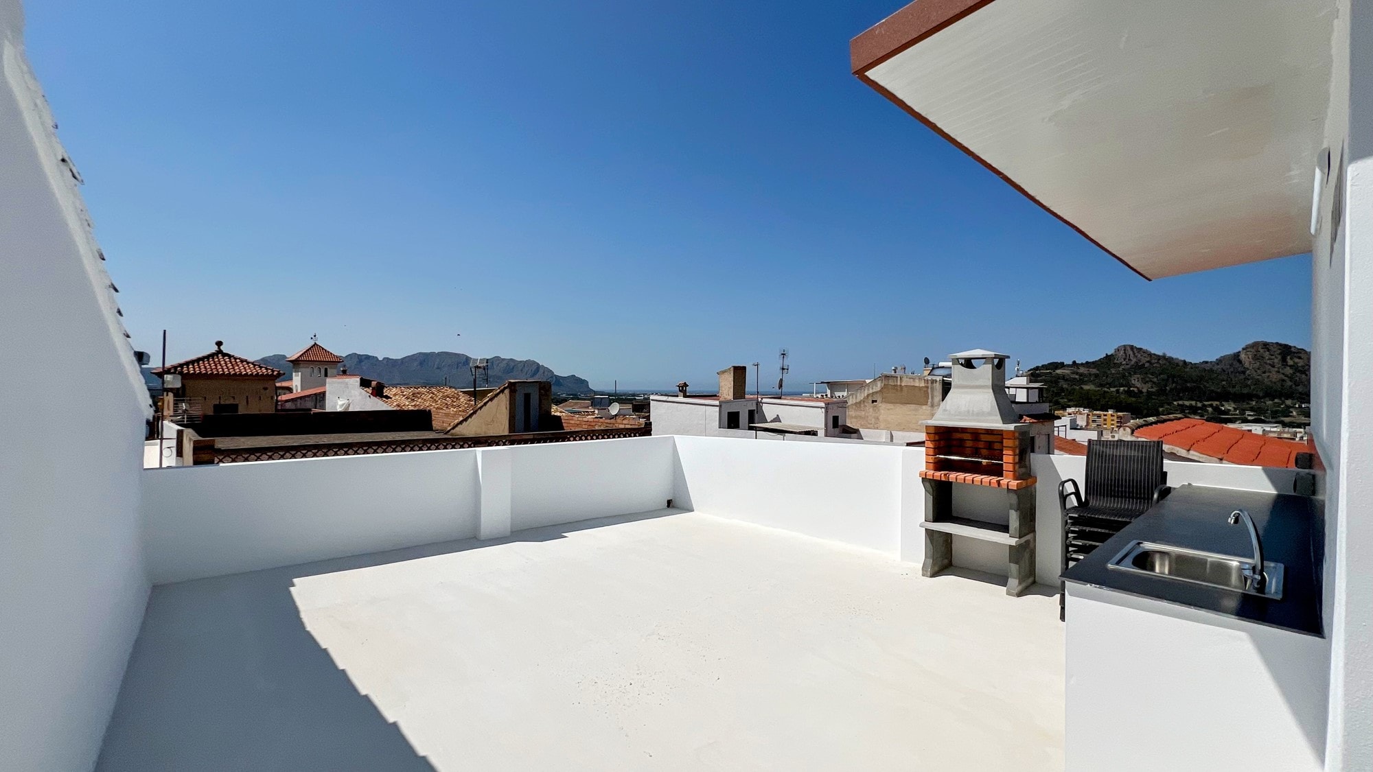 House in Alicante - view 1