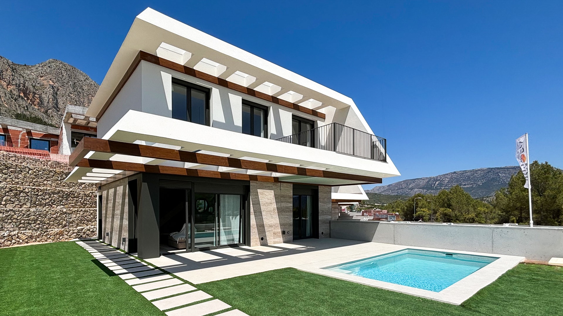 Villa in Alicante - view 1