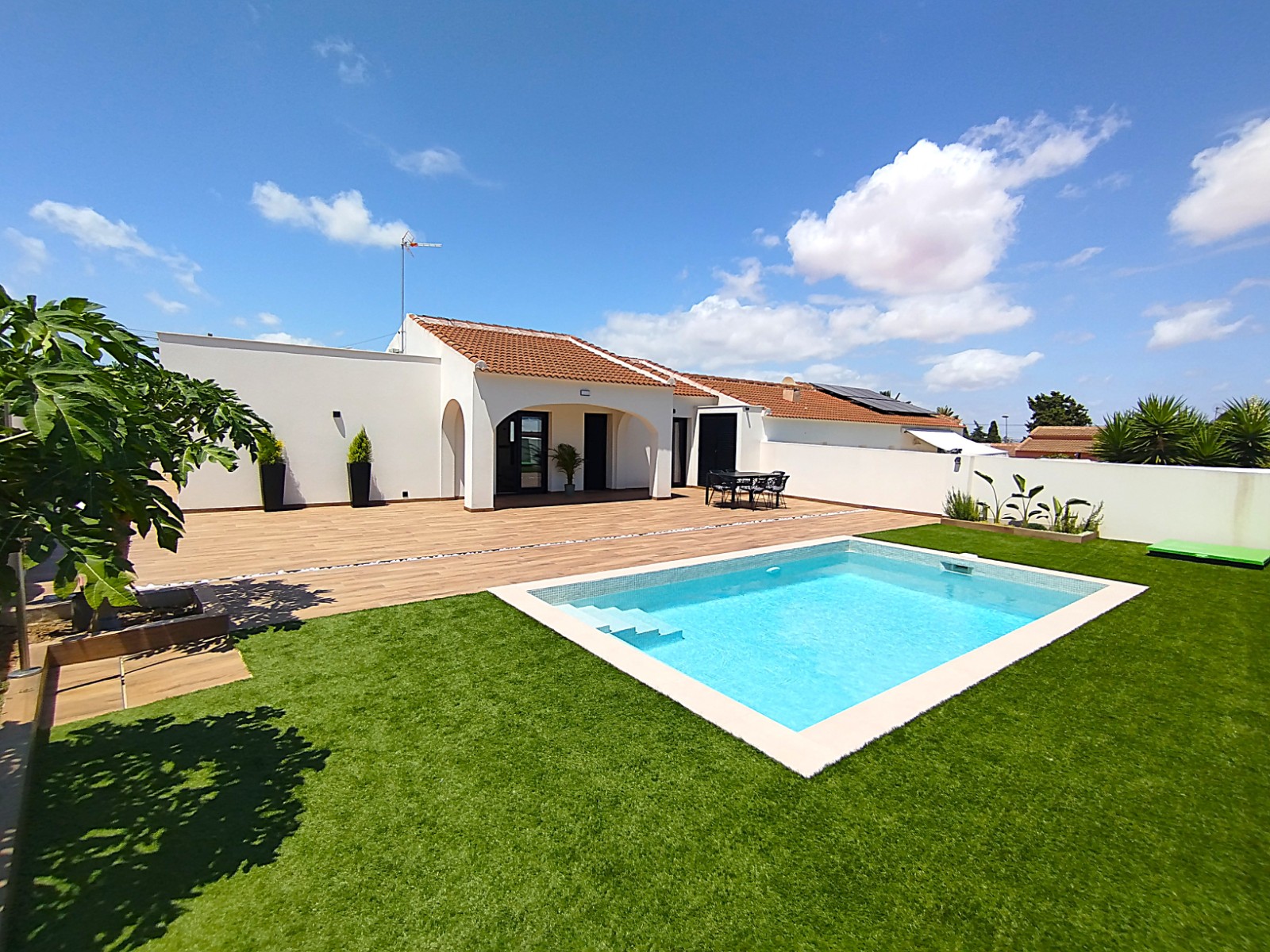 House in Alicante - view 1