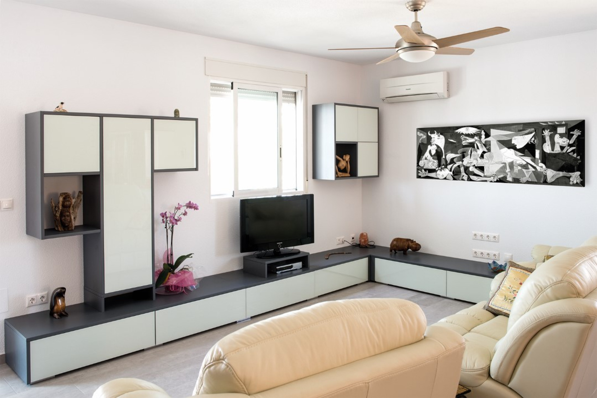 Villa in Pinoso - view 1