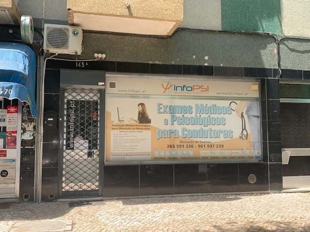 House in Setubal - view 1