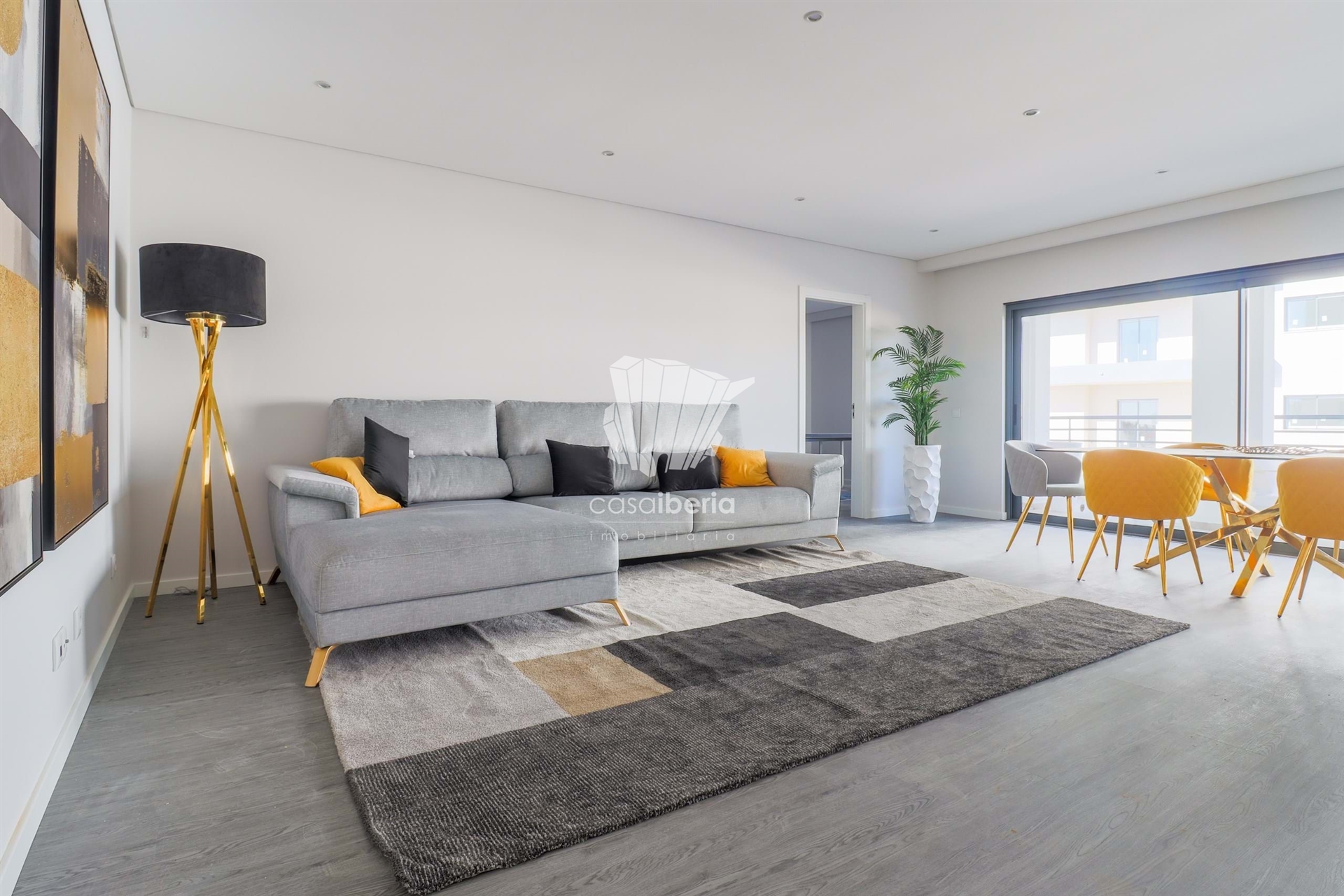 Apartment in Quelfes - view 1