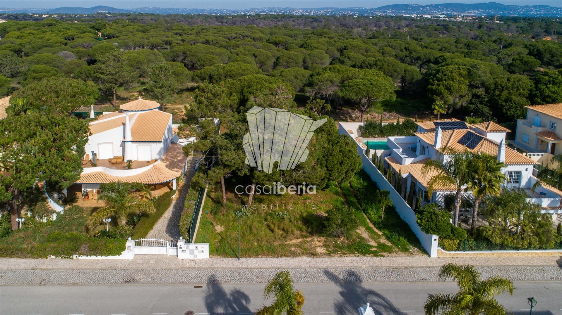 House in Almancil - view 1