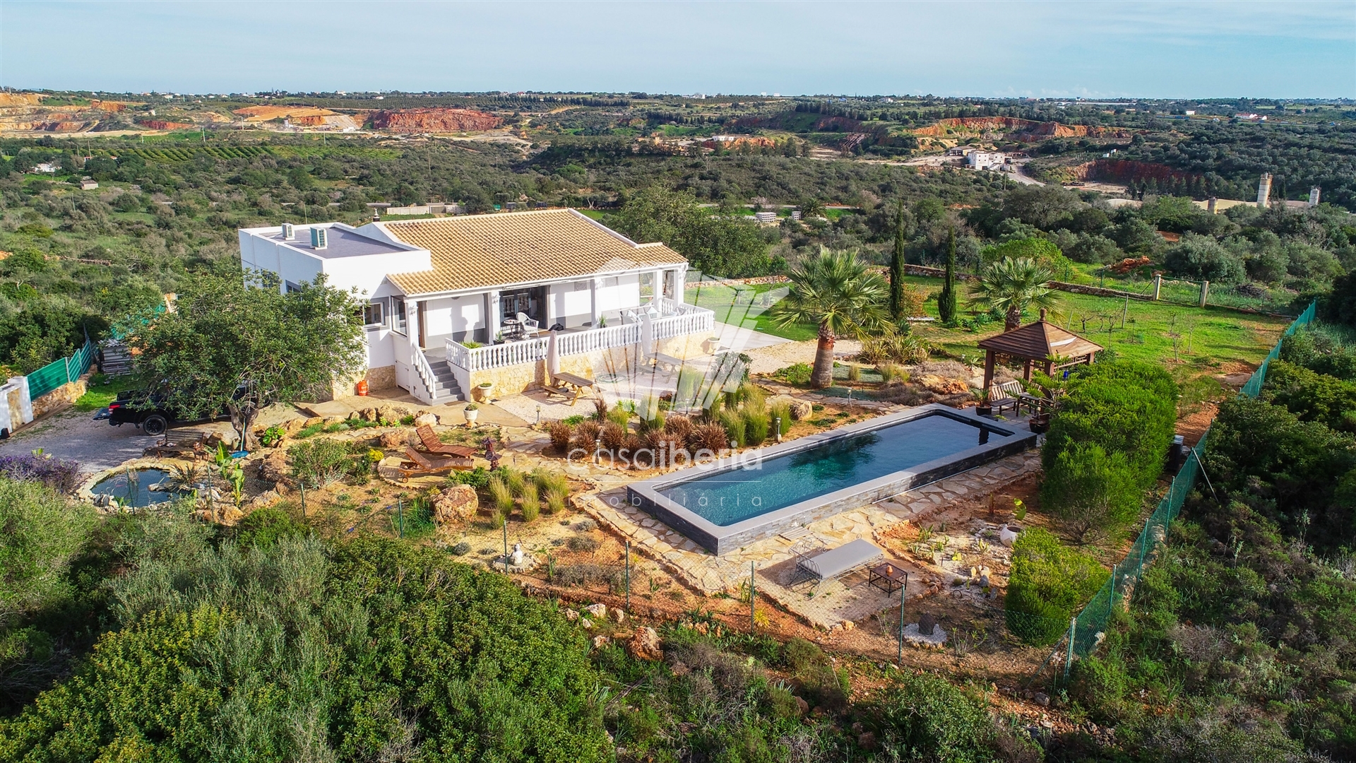 House in Lagoa - view 1
