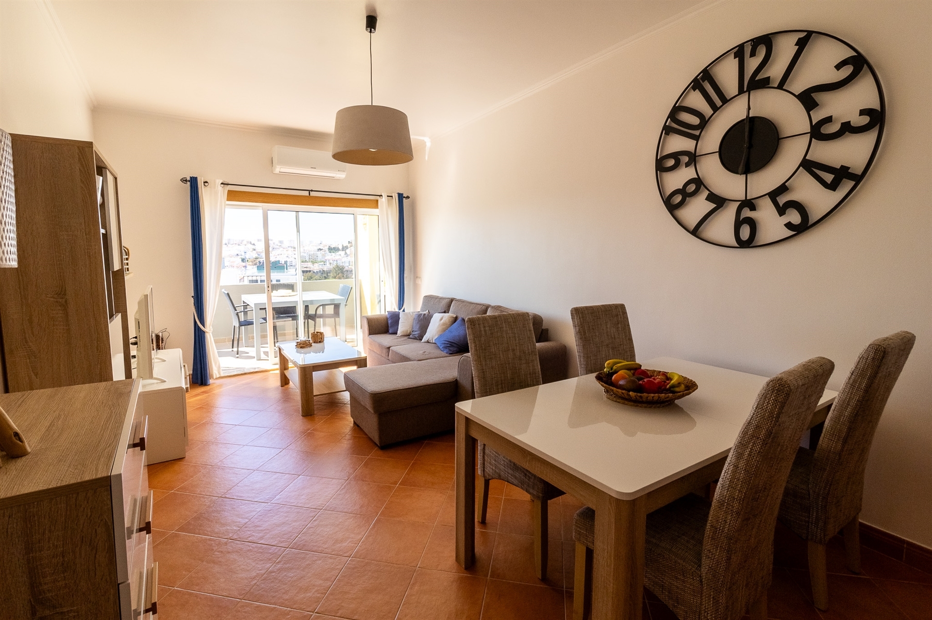 Apartment in Meia Praia - view 1