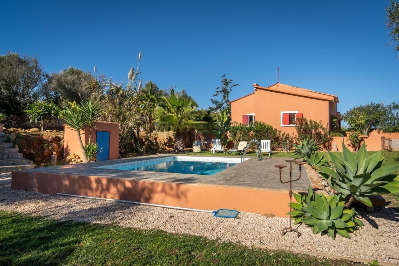 Villa in Falfeira - view 1