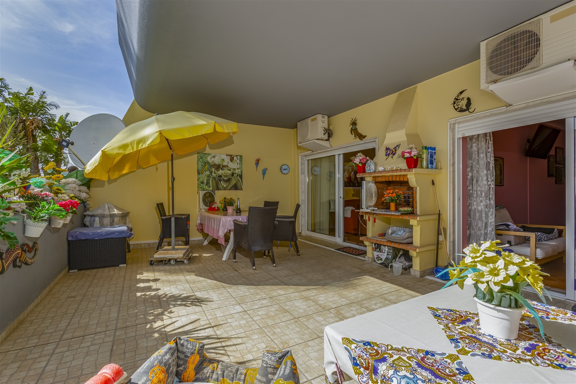 Apartment in Meia Praia - view 1