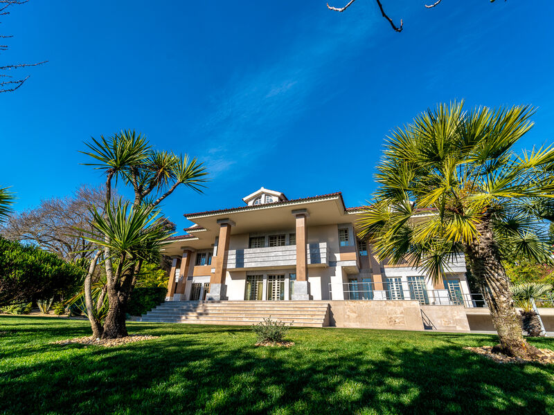 Villa in Belem - view 1