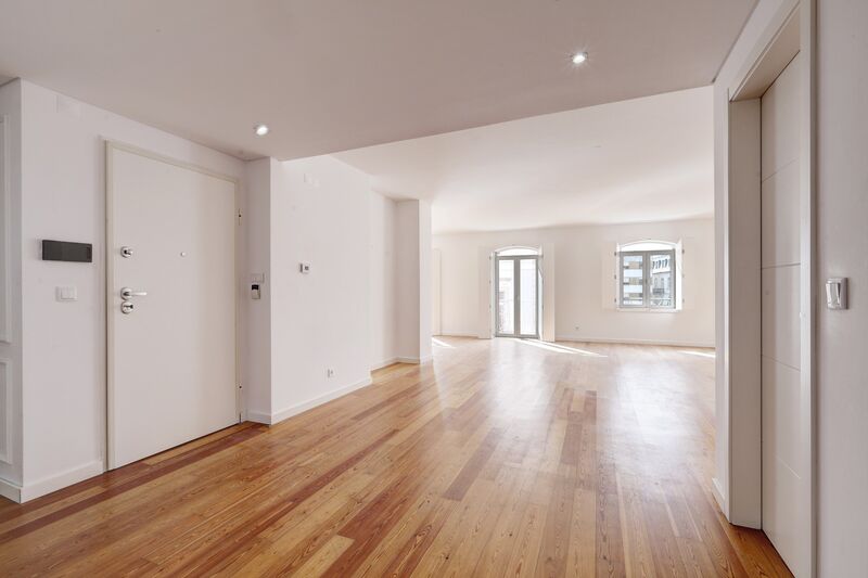 Apartment in Lisbon - view 1