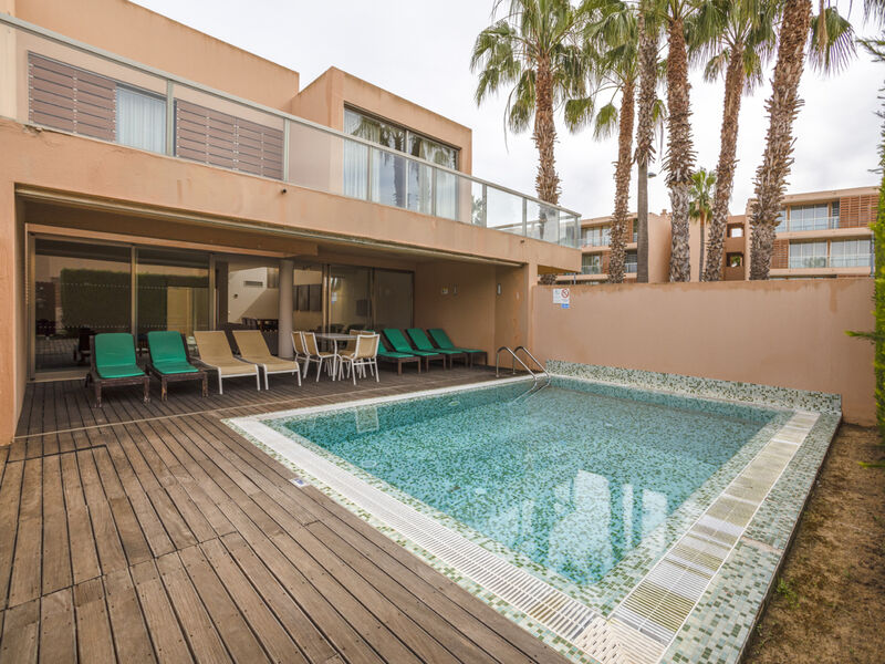 Villa in Guia - view 1