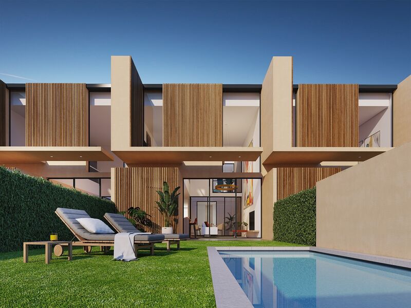 Villa in Quarteira - view 1