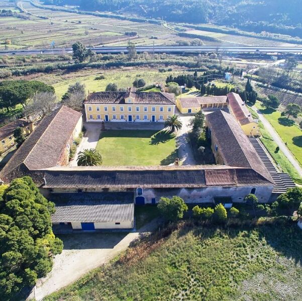 Farm, Ranch or Equestrian in Valado de Frades - view 1