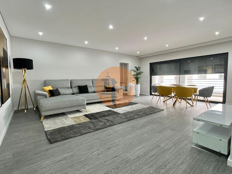 Apartment in Quelfes - view 1