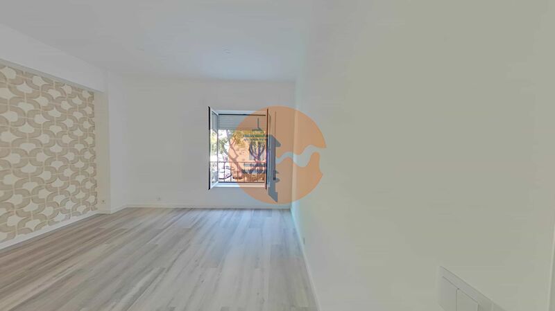 Apartment in Quarteira - view 1