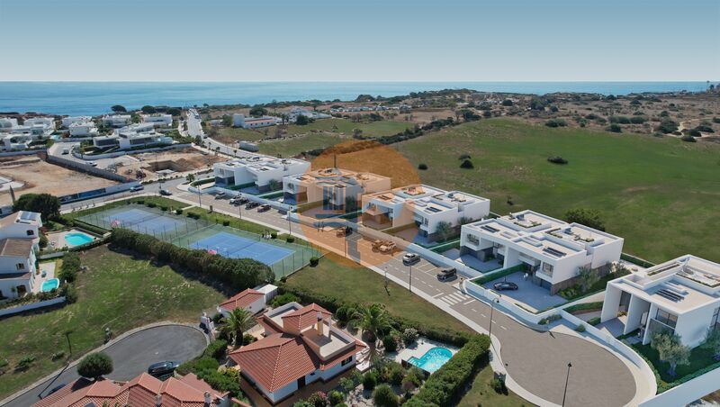 Villa in Lagos - view 1