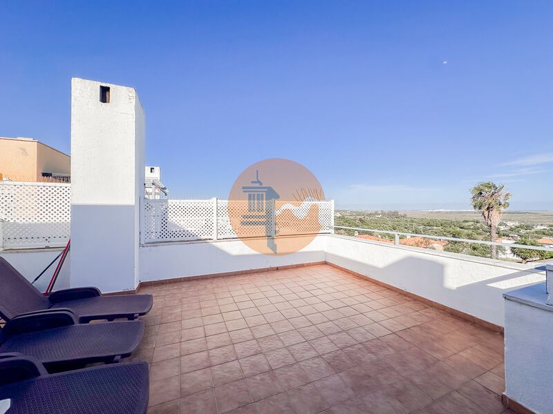Apartment in Hortas - view 1