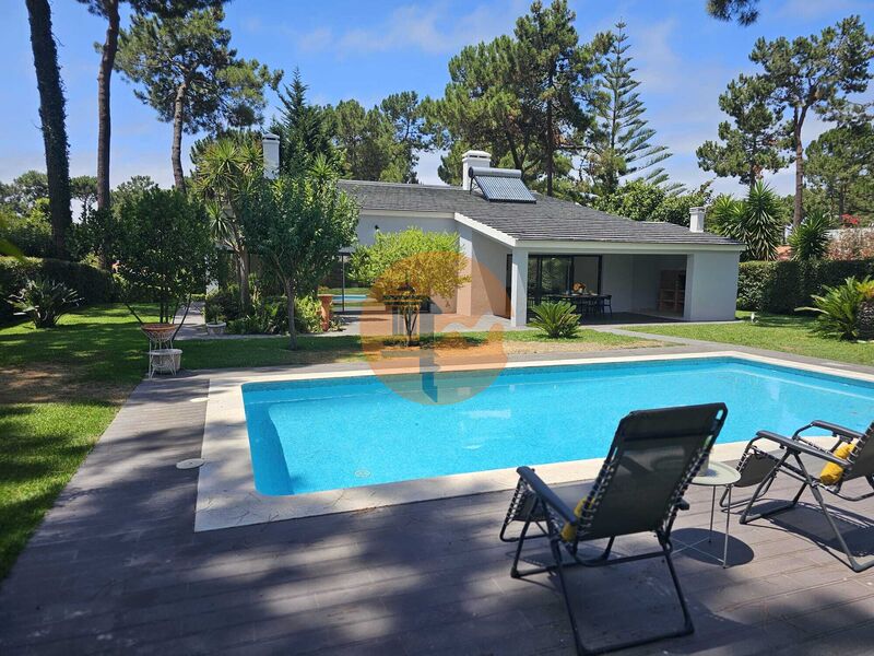 Villa in Almada - view 1