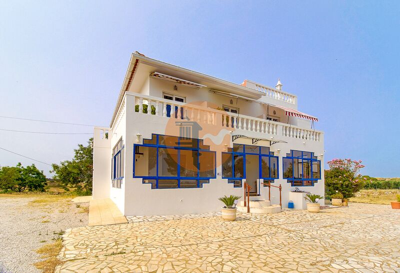 Villa in Vila Real de Santo Antonio - view 1