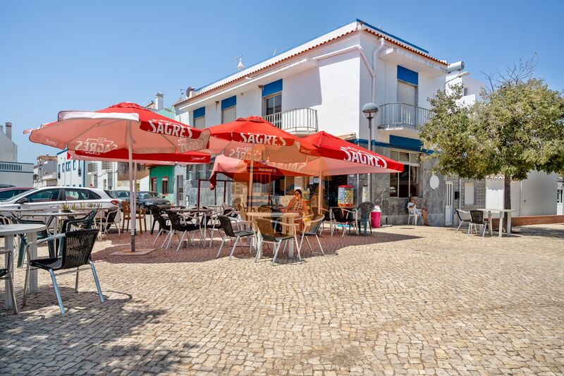 House in Santa Luzia - view 1