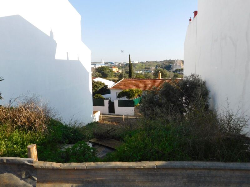 Land in Lagoa - view 1