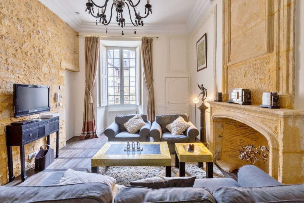 House in Arrondissement de Sarlat-la-Caneda - view 1