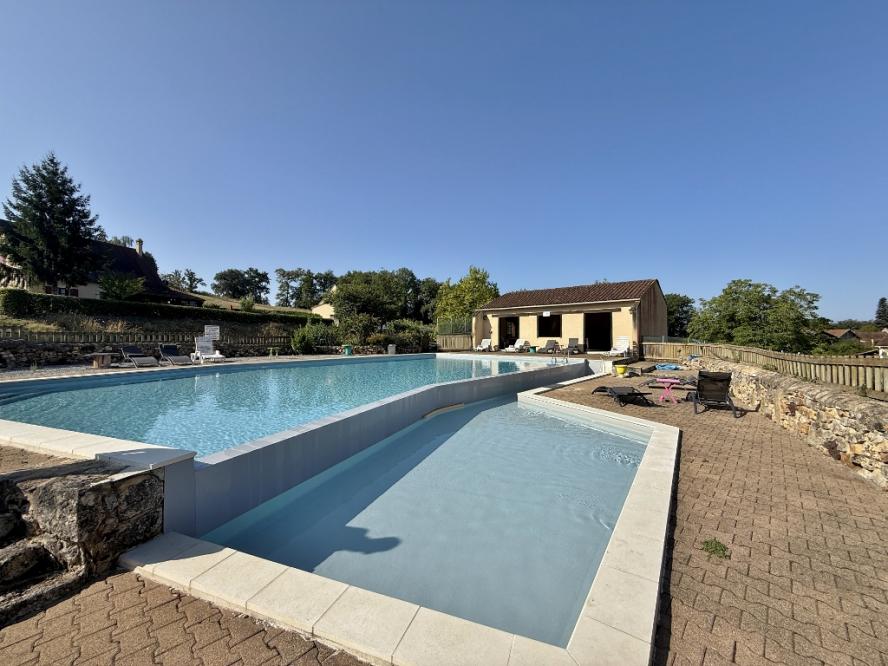 House in Sarlat-la-Caneda - view 1
