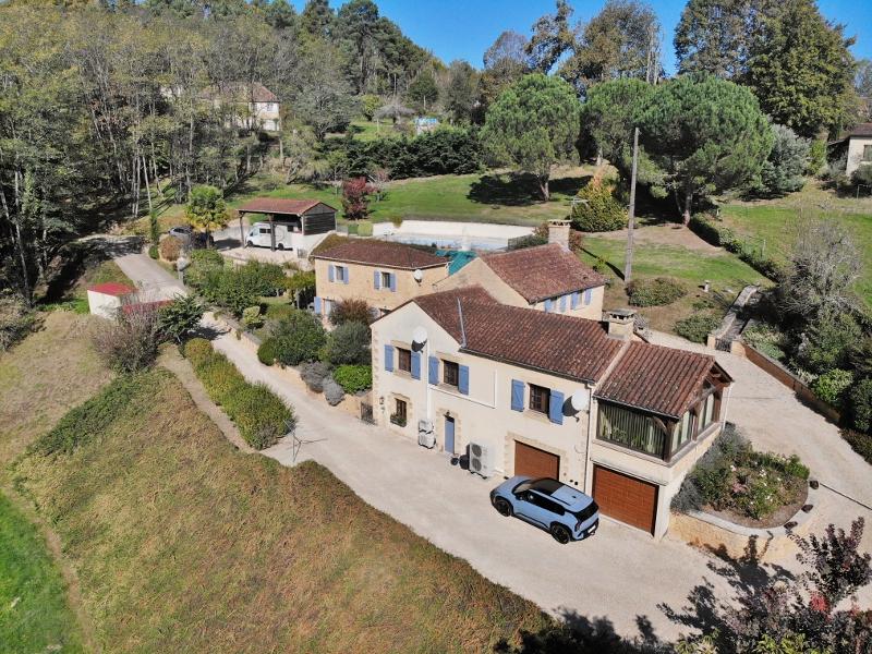 House in Sarlat-la-Caneda - view 1