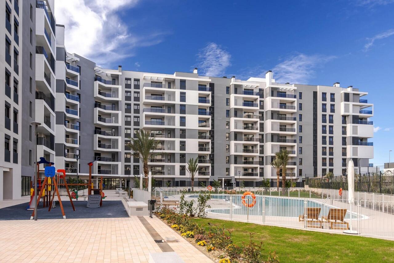 Apartment in Alicante - view 1