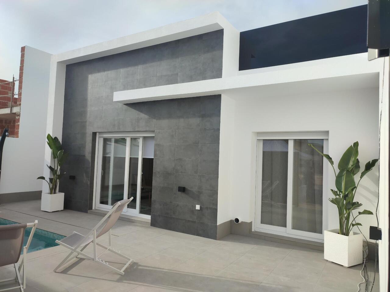 House in Torre-Pacheco - view 1