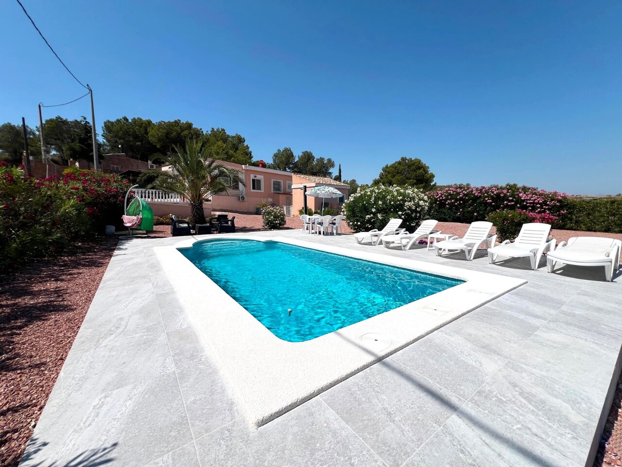 Villa in Alicante - view 1