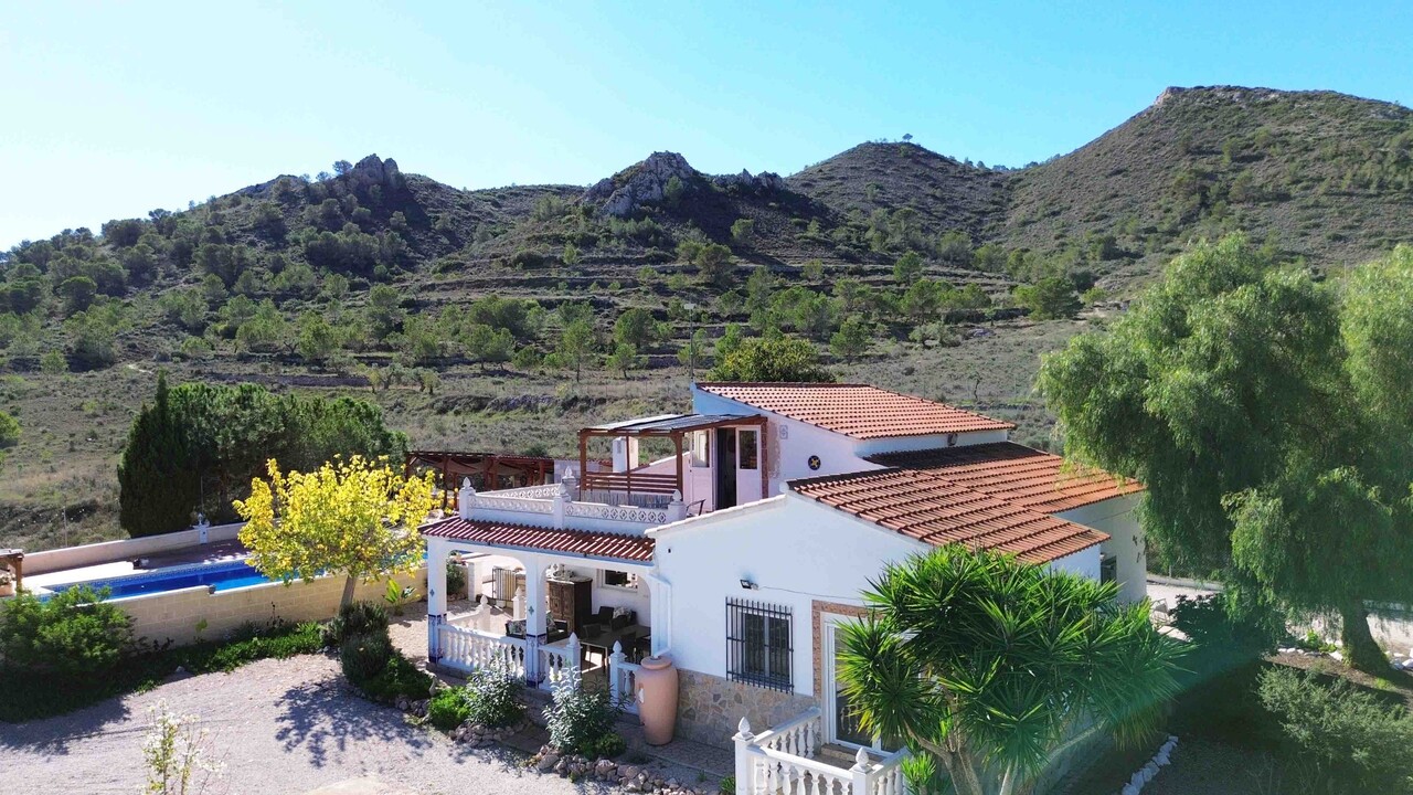 Villa in Hondon de los Frailes - view 1
