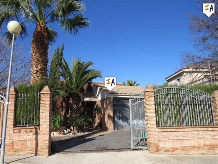 House in Jaen - view 1