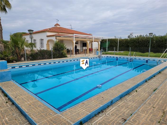 House in Marchena - view 1