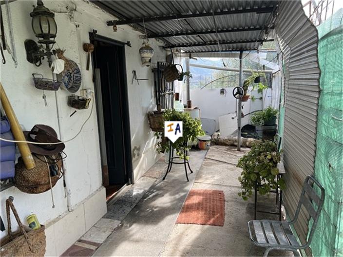 Farm, Ranch or Equestrian in Jaen - view 1