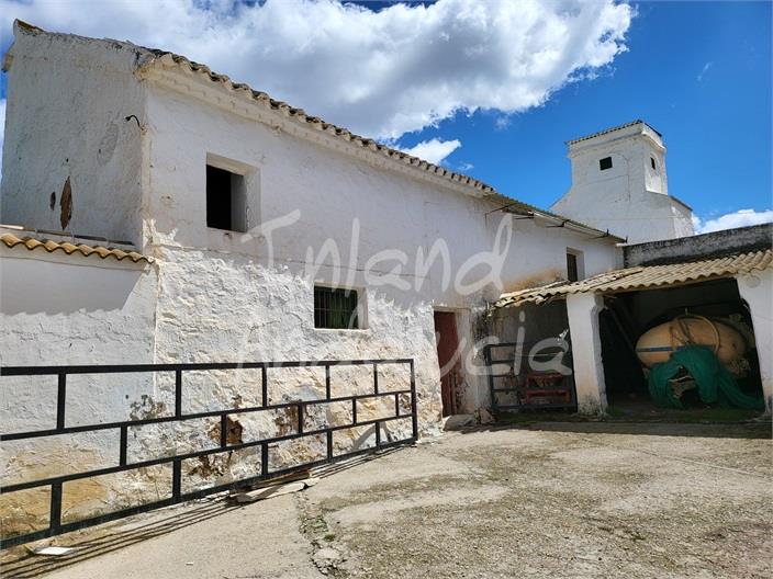 Farm, Ranch or Equestrian in Malaga - view 1