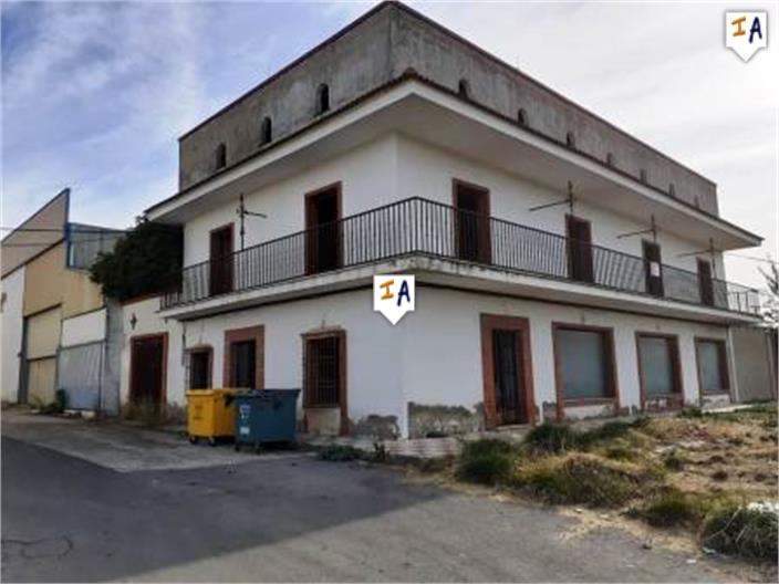 House in Seco de Lucena - view 1
