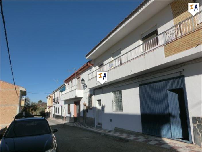House in Granada - view 1