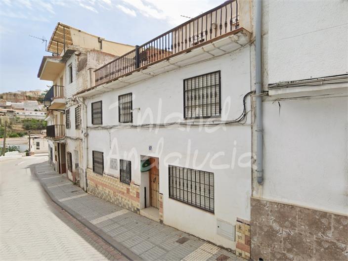 House in Granada - view 1